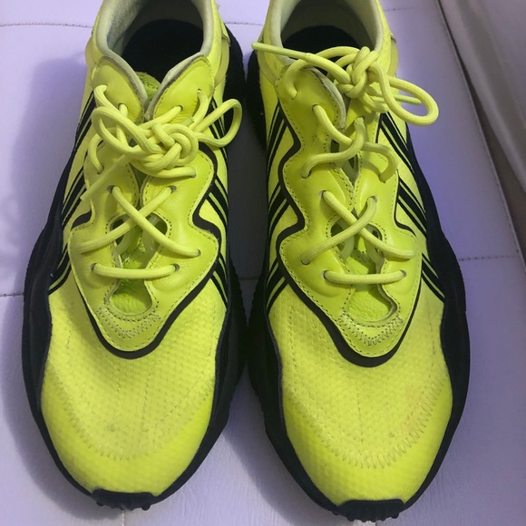 ozweego semi frozen yellow